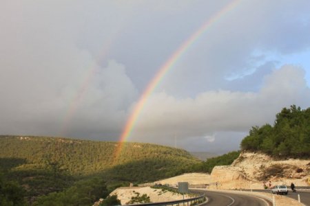 Gökkuşağının büyüleyici güzelliği görenleri hayran bıraktı