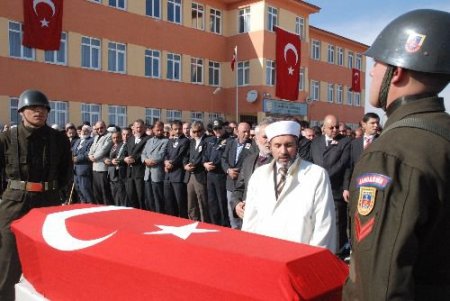 Göksun Şehidini Gözyaşlarıyla Uğurladı