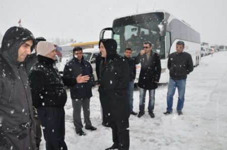 Göksun'da Püren Tüneli girişine çığ düştü Kahramanmaraş yolu kapandı