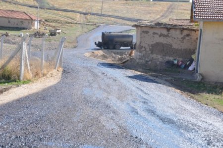 Gölbaşı Belediyesi'nden 20 mahalleye soğuk asfalt