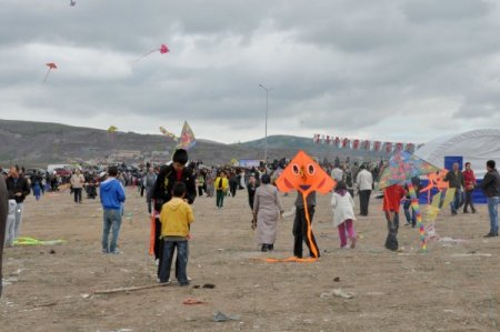 Gölbaşı Semaları Uçurtmalarla Renklendi