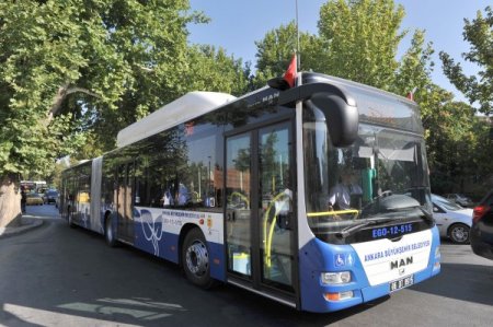 Gölbaşı–AŞTİ arasında metrobüsler özel yolda