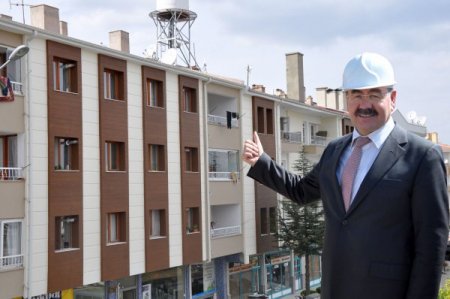 Gölbaşı'nda dış cephe yenileme ve sokak sağlıklaştırma projesi