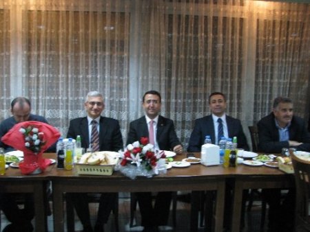 Göle Emniyet Müdürü'ne veda yemeği