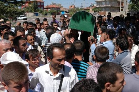 Gölette Boğulan Üç Arkadaş Toprağa Verildi