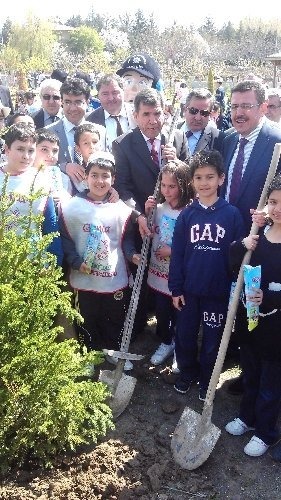 Gonca Dergisi, 1 milyon fidan hedefine Ankara’da yaklaştı