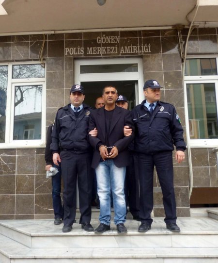 Gönen'de yaklaşık 3 bin adet uyuşturucu hap ele geçirildi