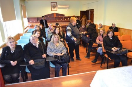 'Gönül elçileri' Ayvalık’ta çocuk yuvası gezdi