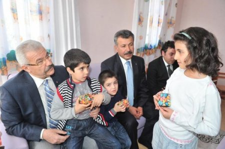 Gönül elçileri belgelerini aldı