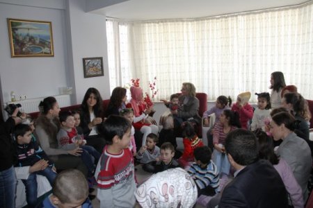 Gönül elçileri Sevgievleri'ni ziyaret etti