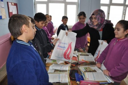 'Gönül Köprüsü Projesi' çocuklarda bencilliği ortadan kaldırıyor