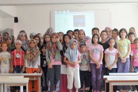 Gönüllü Öğretmenler Yaz Tatilinde Kur'an-ı Kerim'i Öğretiyor