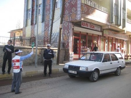 Gönüllü Trafikçilere Sertifika Verildi