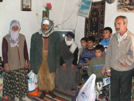 Gönüllüler Van'da 17 Bin Aileye Kurban Eti Dağıttı