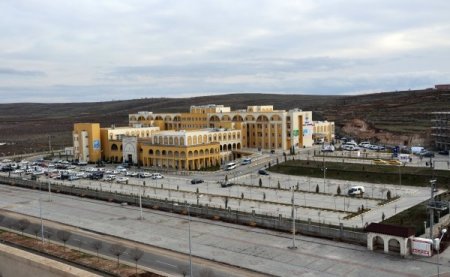 Görevi başındaki doktorlara sözlü hakarete hapis cezası