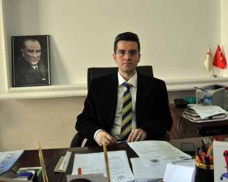 Görevi başındaki doktorlara sözlü hakarete hapis cezası