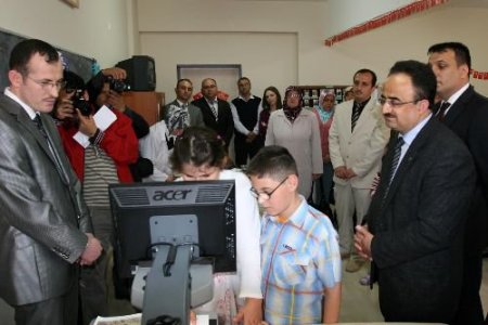 Görme Engelli Öğrenciler, Topaz Cihazına Kavuştu