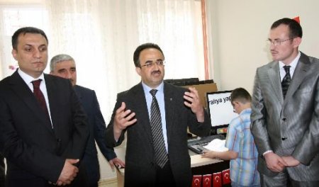 Görme Engelli Öğrenciler, Topaz Cihazına Kavuştu