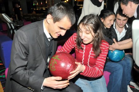 Görme engelliler ilk kez ‘bowling’ oynadı