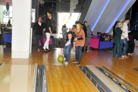 Görme engelliler ilk kez ‘bowling’ oynadı