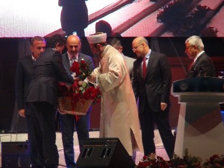 Görmez: Bir tek insanın onuru bütün insanlığın onurudur