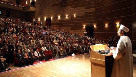 Görmez: Farklılıklar zenginliğimiz, ihtilafı kavgaya dönüştürmeyin