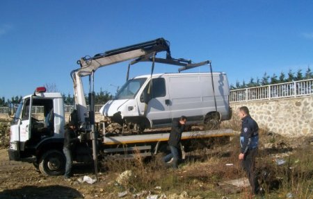 Görüntü kirliliği oluşturan hurda araçlar toplanıyor