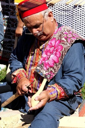 Göynük’ün el sanatları kitaplaştırıldı