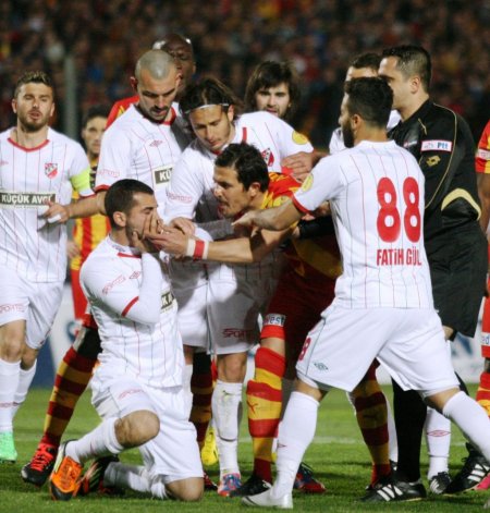 Göztepe'de yardımcı antrenörü İnal: Bu maçı başlangıç sayıyoruz