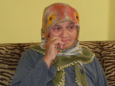 Gözü yaşlı çift, kayıp oğullarının bulunması için yardım istedi