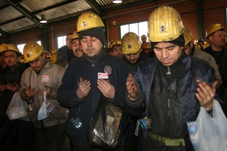 Grizu Faciasında Ölen 263 Madenci Dualarla Anıldı