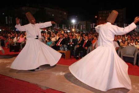 Grup Gönül, Niğdelilere Türk Tasavvuf Müziği Konseri Verdi