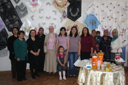 Güce Hem'in Sergisi Göz Kamaştırdı