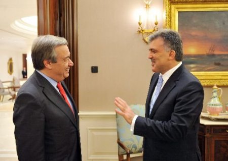 Gül, Bm Mülteciler Yüksek Komiseri Guterres'i Kabul Etti