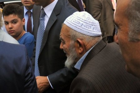 Gül, Cuma Namazını Babası Ve Kayınpederi İle Birlikte Kıldı