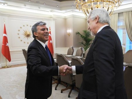 Gül, Letonya Parlamentosu Dışişleri Komisyonu Başkanı Kalnins'i kabul etti