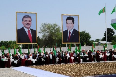 Gül, Türk Üniversitesi’nin temelini attı