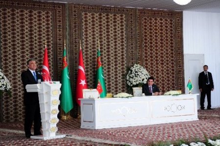 Gül, Türk Üniversitesi’nin temelini attı