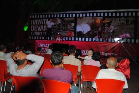 'gül Ananın Heyheyleri' Oyunu Halkın Depreme Bakış Açısını Değiştiriyor