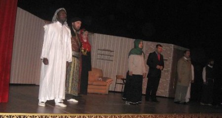 ‘Gül Devri' adlı oyun Turhallılarla buluştu