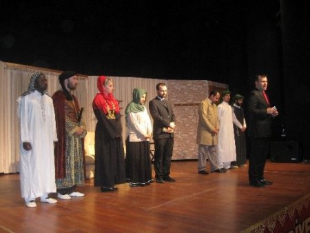 ‘Gül Devri' adlı oyun Turhallılarla buluştu