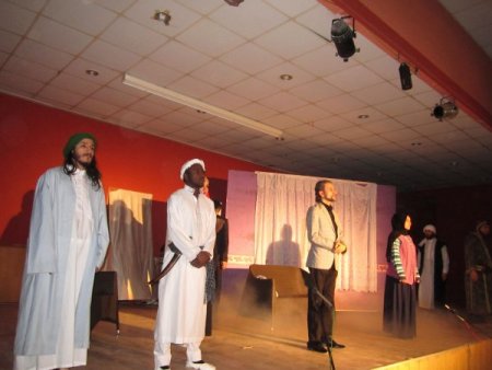 'Gül Devri Ev' adlı oyun Merzifonlularla buluştu