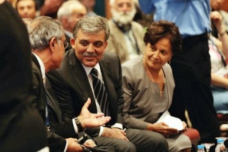 Gül: Irkçılık, demokrasinin düşmanıdır