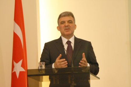 Gül-pırvanov'la Basın Toplantısı Düzenledi