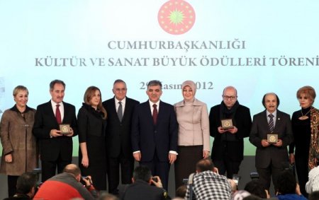 Gül: Tarihi konuların dizi ve filmlere konu olması sevinilecek bir şey