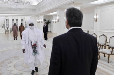 Gül ve bakanlardan 'neşeli' kare