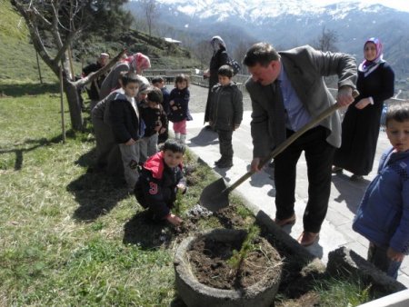 Gülder’li Minikler 'Kutlu Doğum Ormanı' Oluşturdu