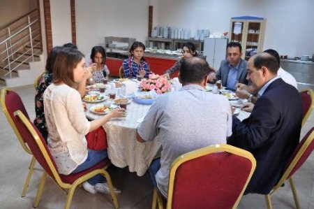 Gülen Koleji, kardeş okul öğrencilerini ağırladı