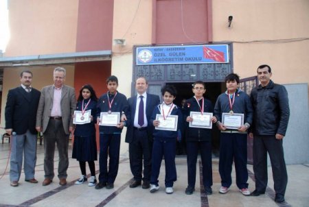 Gülen Koleji Proje Yarışmasında Madalyaları Topladı