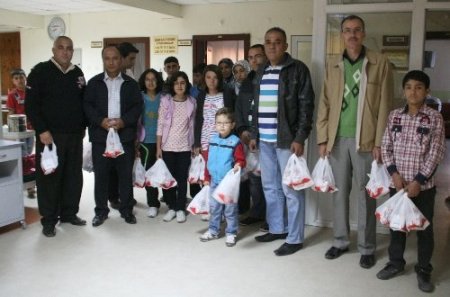 Gülnar Devlet Hastanesi'nde kandil simidi dağıttılar